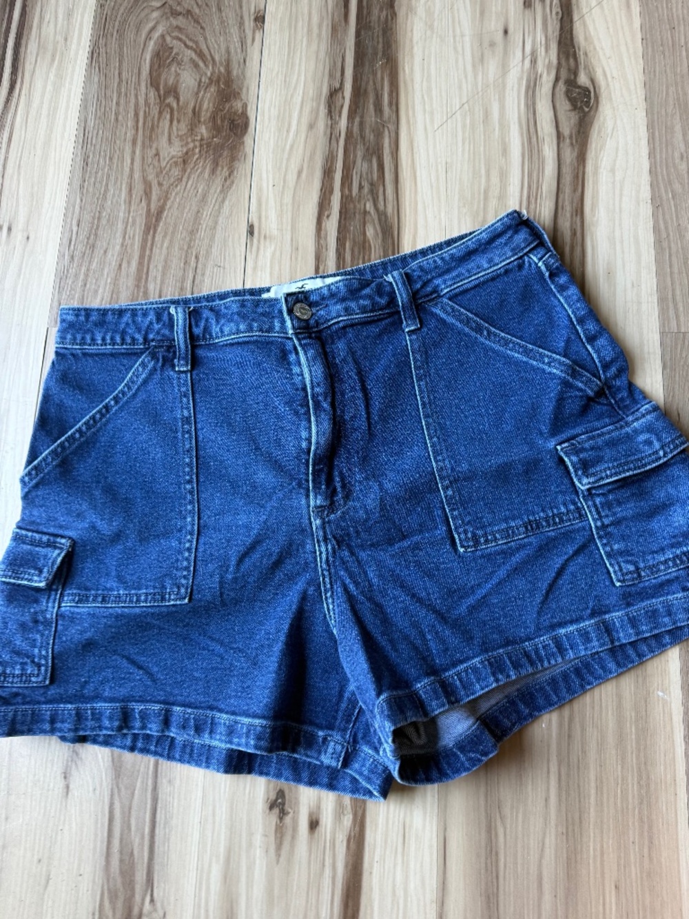 Hollister Waist 32 Jean Shorts Women's